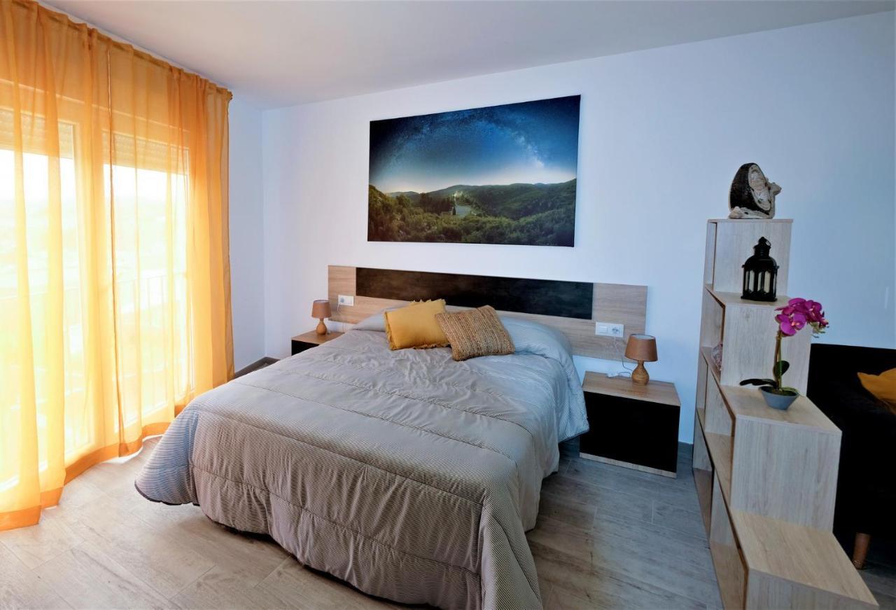 Gegant De Pedra Apartaments Adzaneta Εξωτερικό φωτογραφία