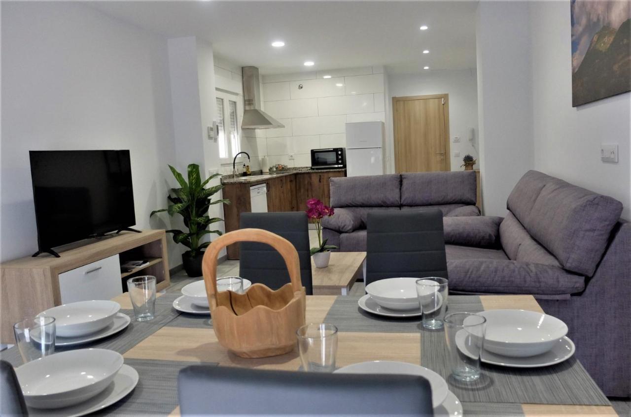 Gegant De Pedra Apartaments Adzaneta Εξωτερικό φωτογραφία