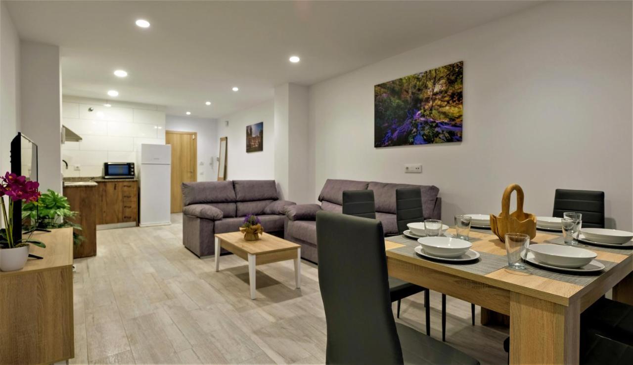 Gegant De Pedra Apartaments Adzaneta Εξωτερικό φωτογραφία