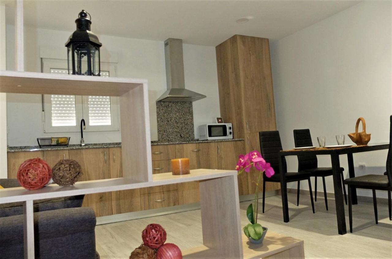 Gegant De Pedra Apartaments Adzaneta Εξωτερικό φωτογραφία