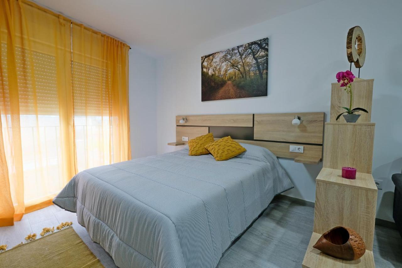 Gegant De Pedra Apartaments Adzaneta Εξωτερικό φωτογραφία