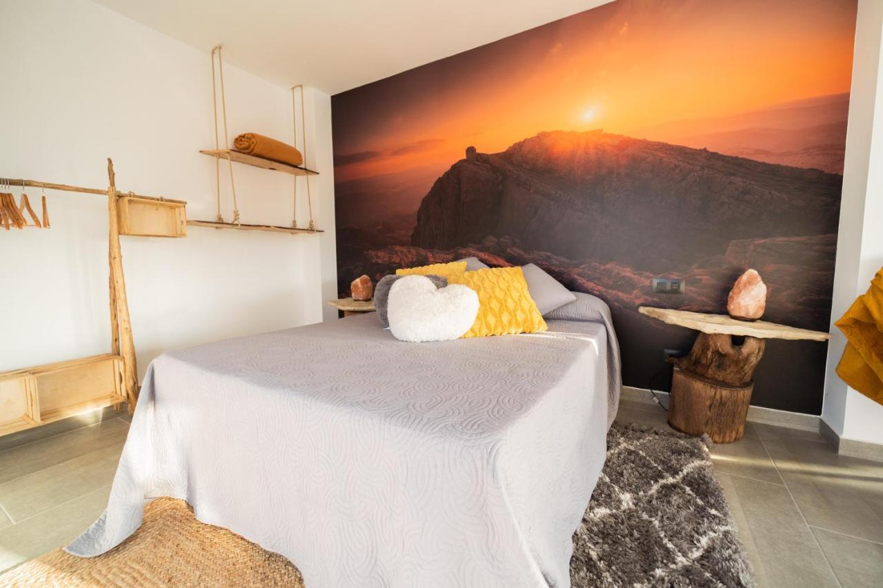 Gegant De Pedra Apartaments Adzaneta Εξωτερικό φωτογραφία