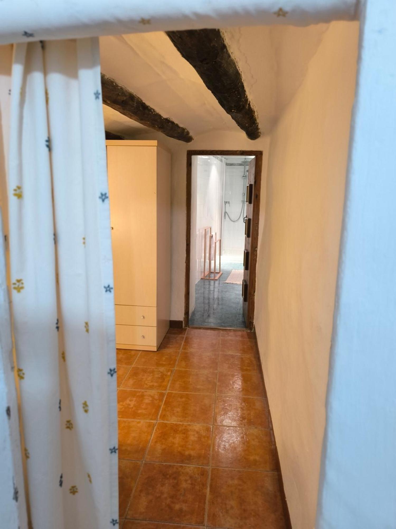 Gegant De Pedra Apartaments Adzaneta Εξωτερικό φωτογραφία